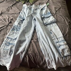 NWT Gap cargo jeans size 29 (8R)